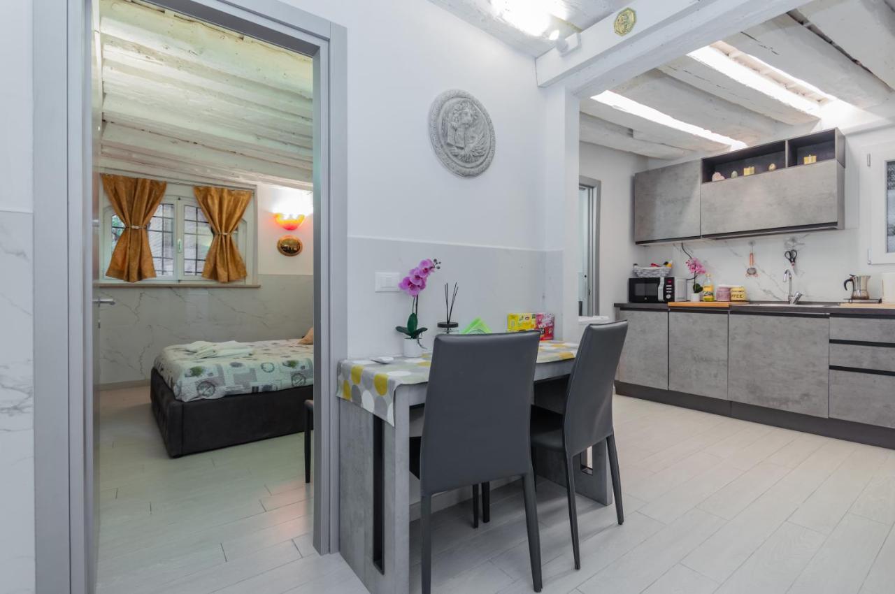 Palazzo Dolfin - Piazza San Marco Lovely Apartment Venetië Buitenkant foto